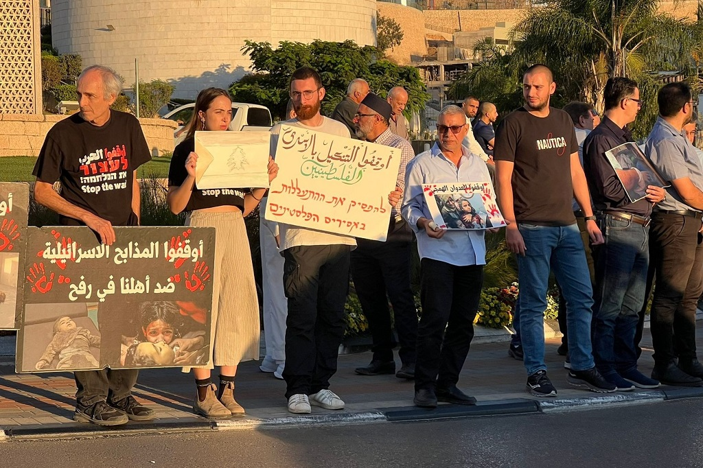 image-39 وقفة في أم الفحم تنديدا بالعدوان الإسرائيلي على فلسطين ولبنان