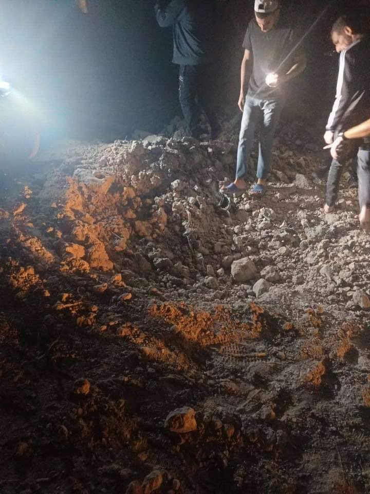 image-56 شاهد ...إصابة شابين فلسطينيين بسقوط صواريخ جنوب قلقيلية